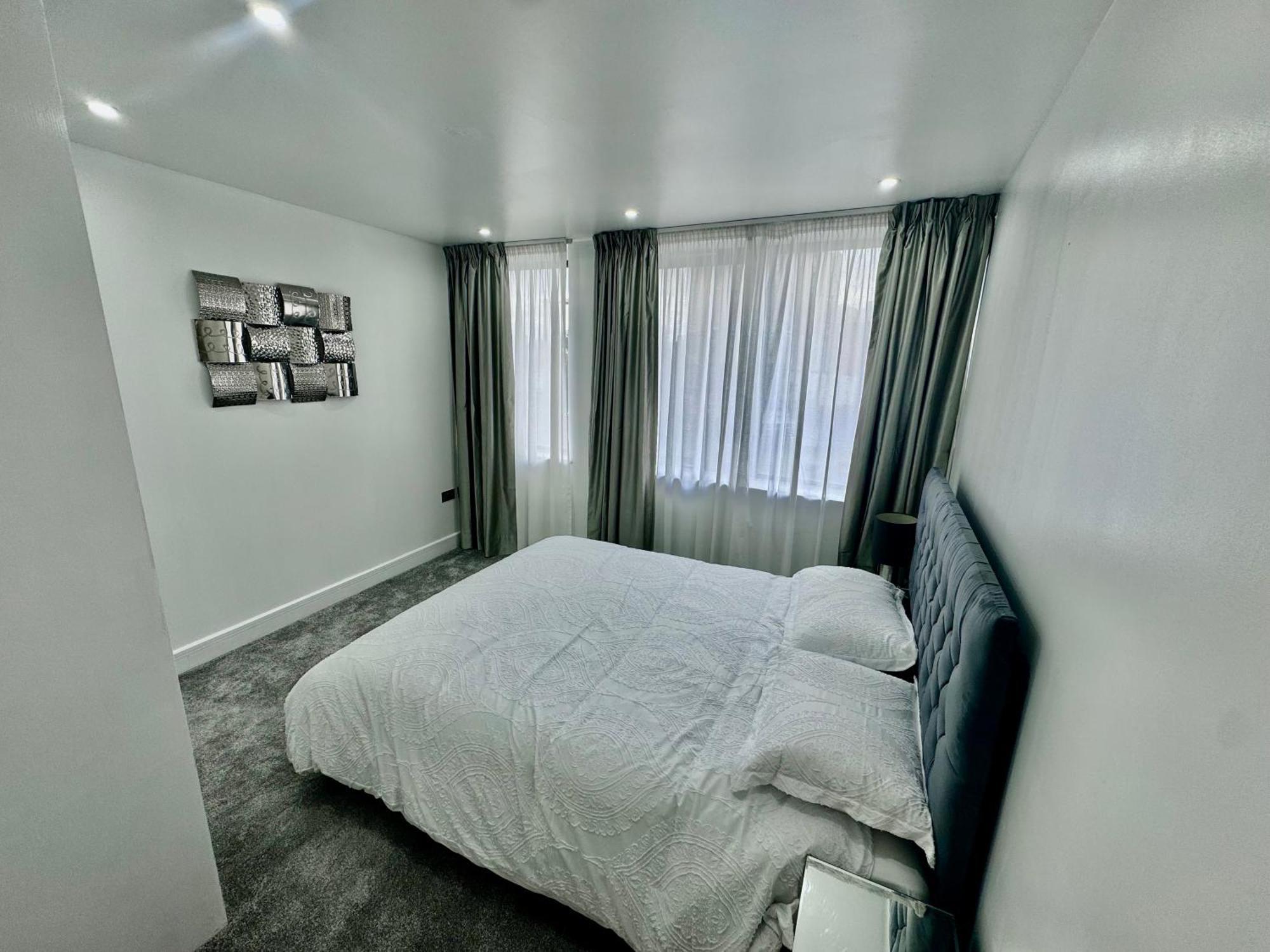 Luxury 2 Bed Entire Apartment-Near Tube & Shopping Centre Harrow Εξωτερικό φωτογραφία